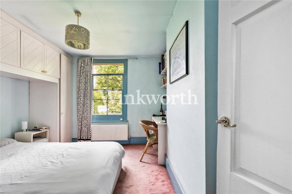 House in London, Brownswood Park, Stoke Newington - More