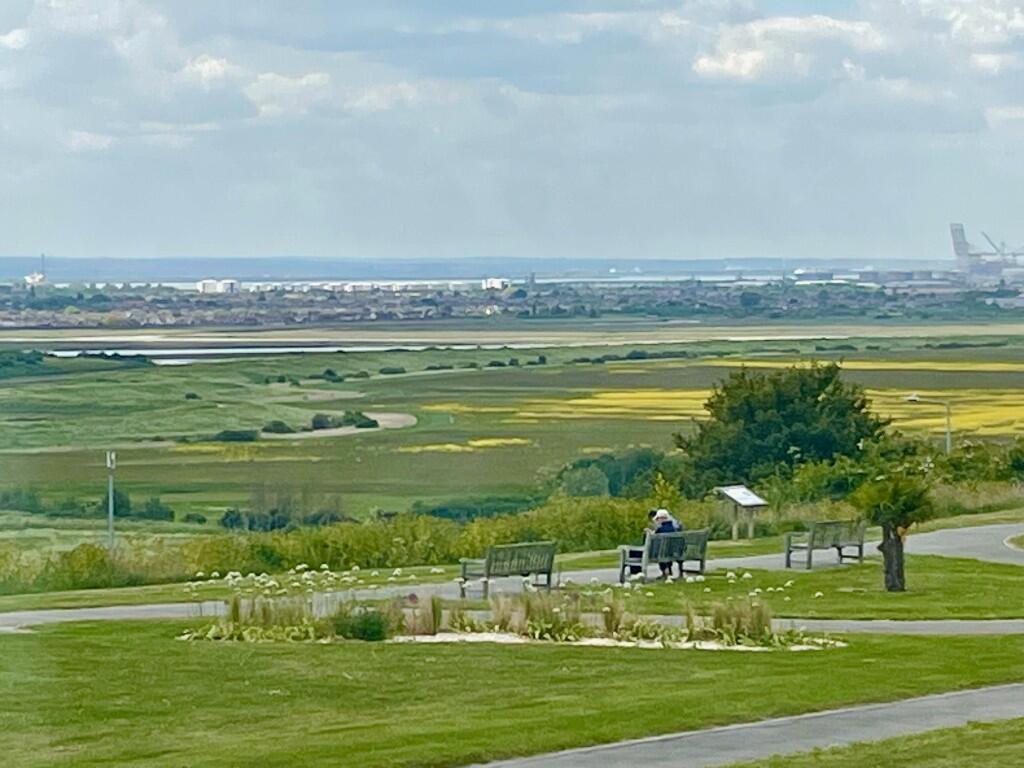 Marine Parade, Leigh-On-Sea, Essex, SS9 photo 4