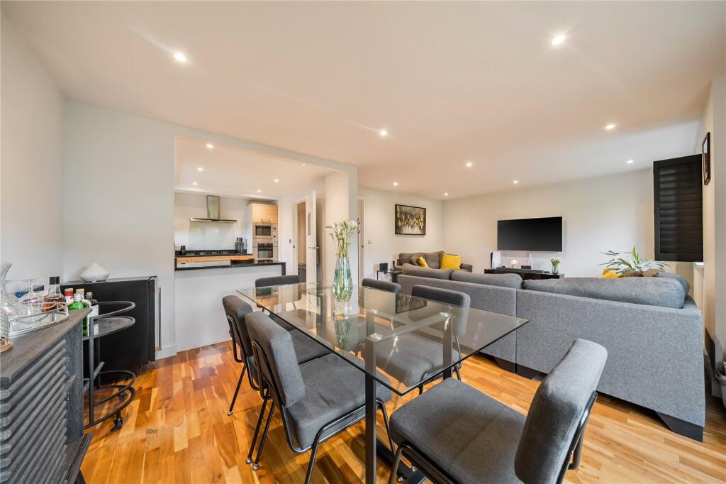 Main image of property: Plaistow Lane, Bromley, Kent