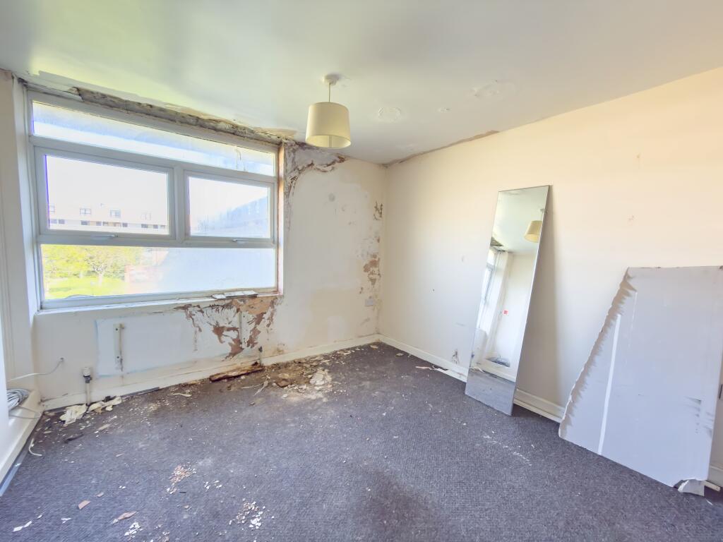 Apartment in Newcastle upon Tyne - View 3