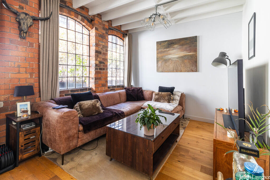 2 bedroom mews property for rent