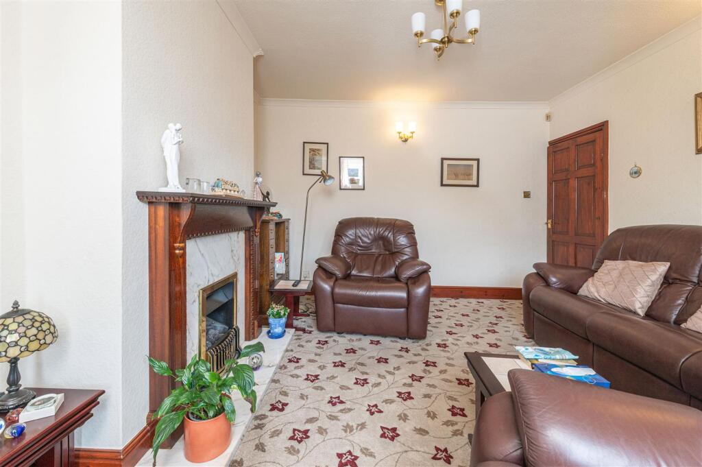 Victoria Crescent, Elland - View 4