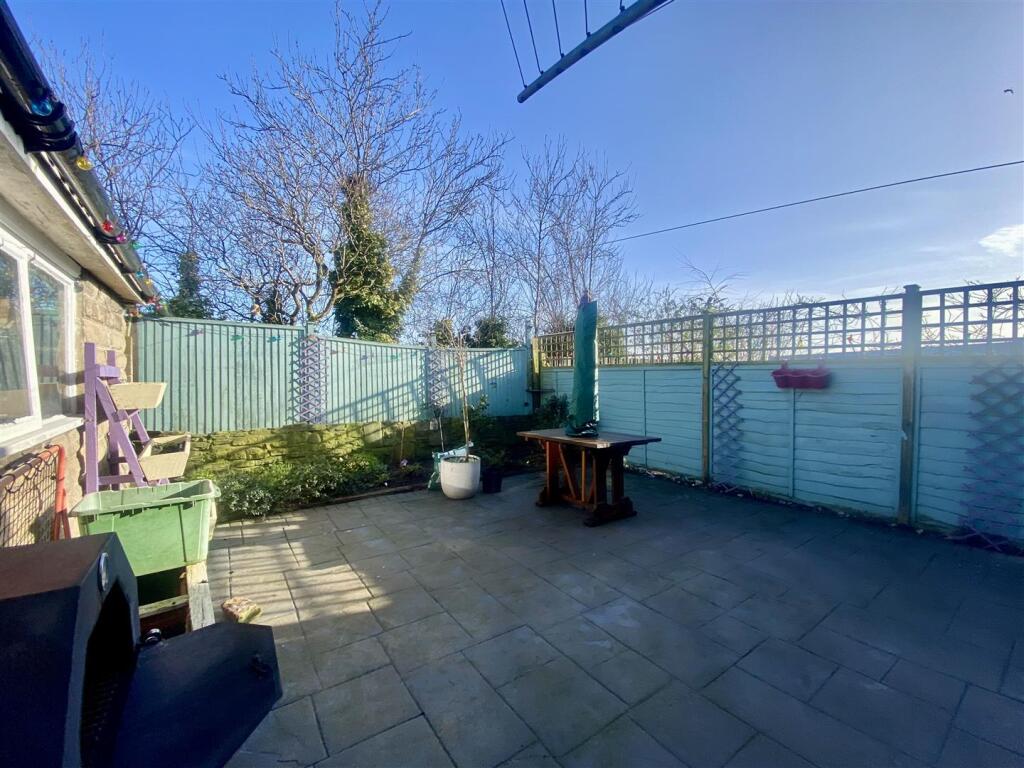 Farrar Drive, Mirfield photo 4