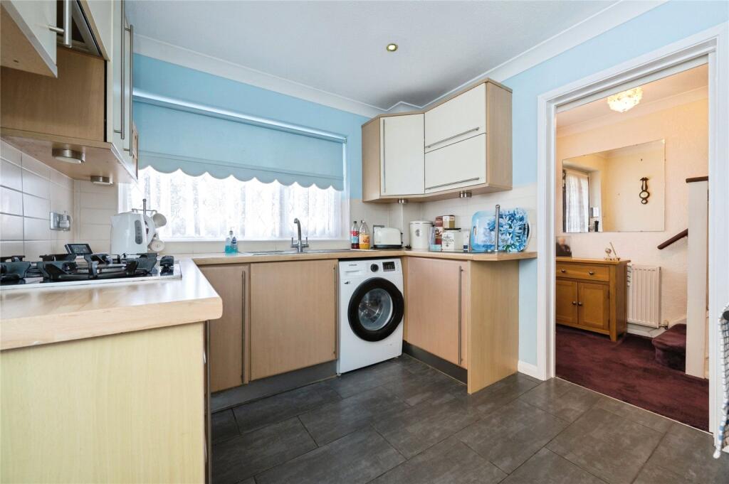 Gorselands Road, Southampton, Hampshire, SO18 photo 3