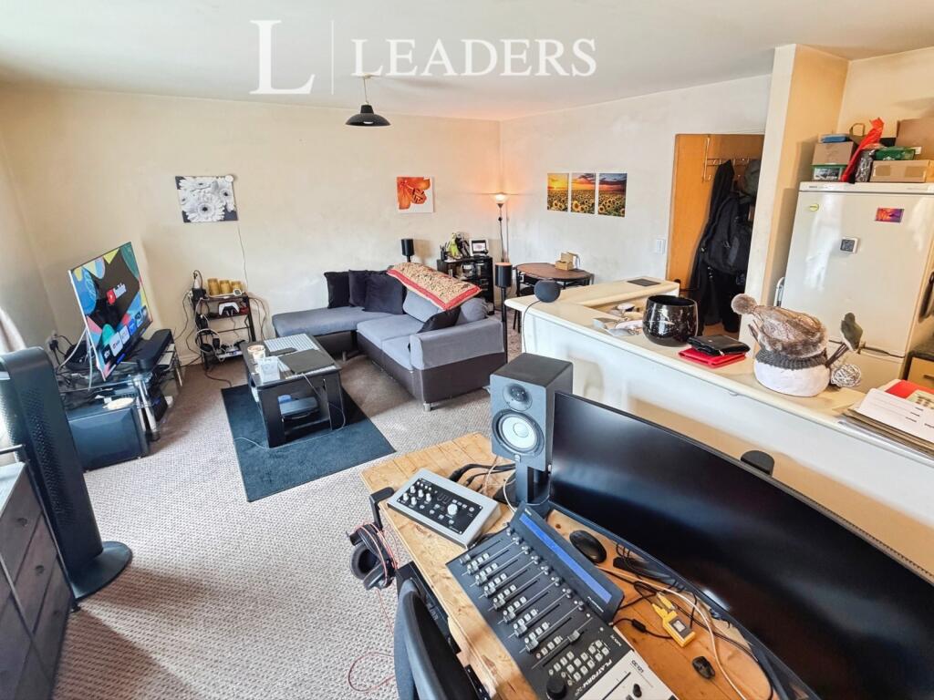 Apartment in Crewe - View 5