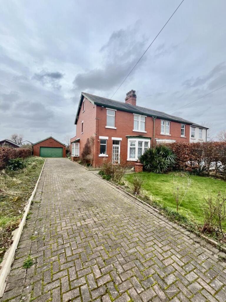 3-bed semi-detached on Harbour Lane, Warton, PR4 1YB, £275,000