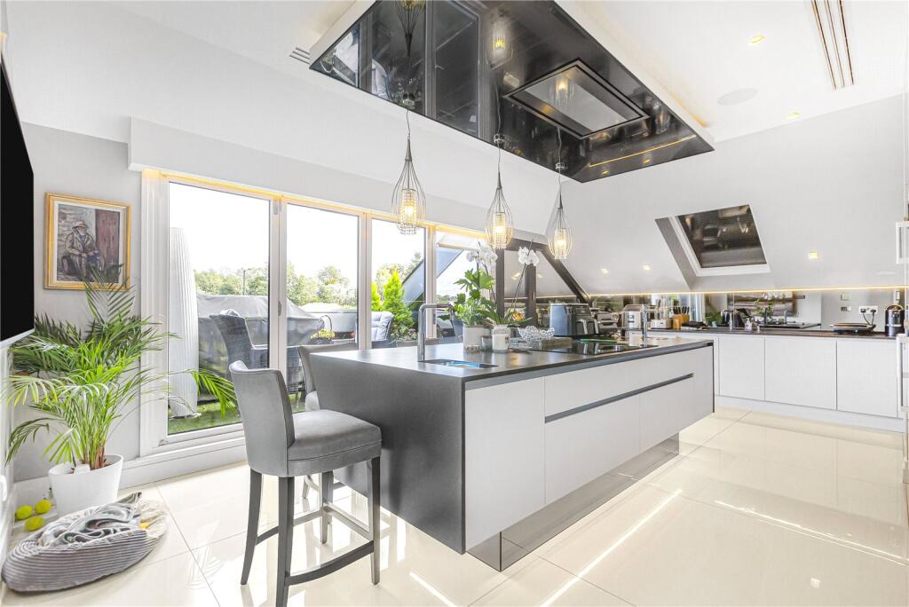 Apartment in Barnet, Cockfosters - View 5