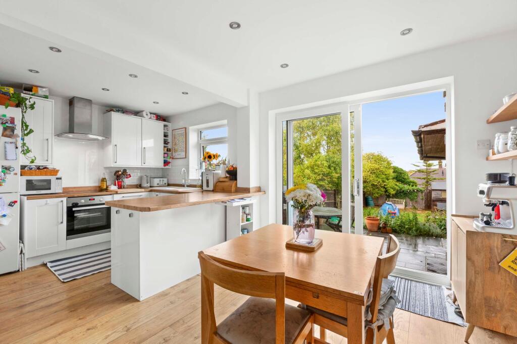 House in Hemel Hempstead - View 2