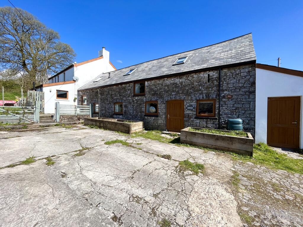 4-bed house on Ty Mawr, Ystradfellte, Aberdare, Mid Glamorgan, £575,000
