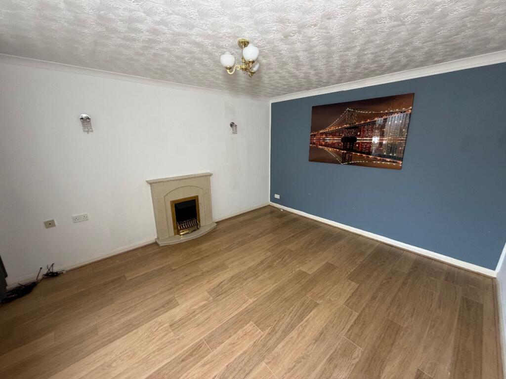 Riversdale, Woolston, Warrington photo 3