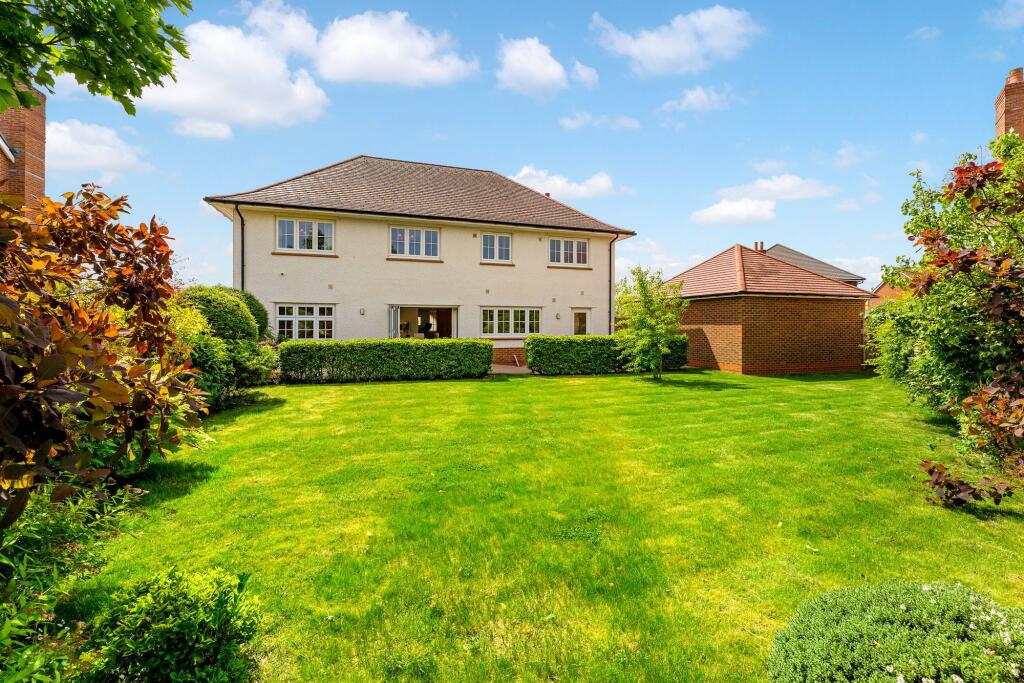 Lancastrian Way, Woodford, SK7 photo 3