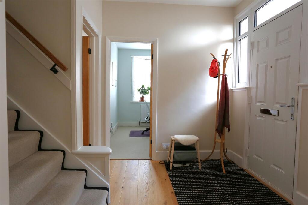 House in Kingston upon Thames - View 4