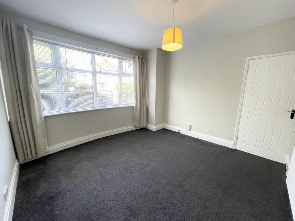 Cresswood Avenue,  Cleveleys, FY5 photo 3