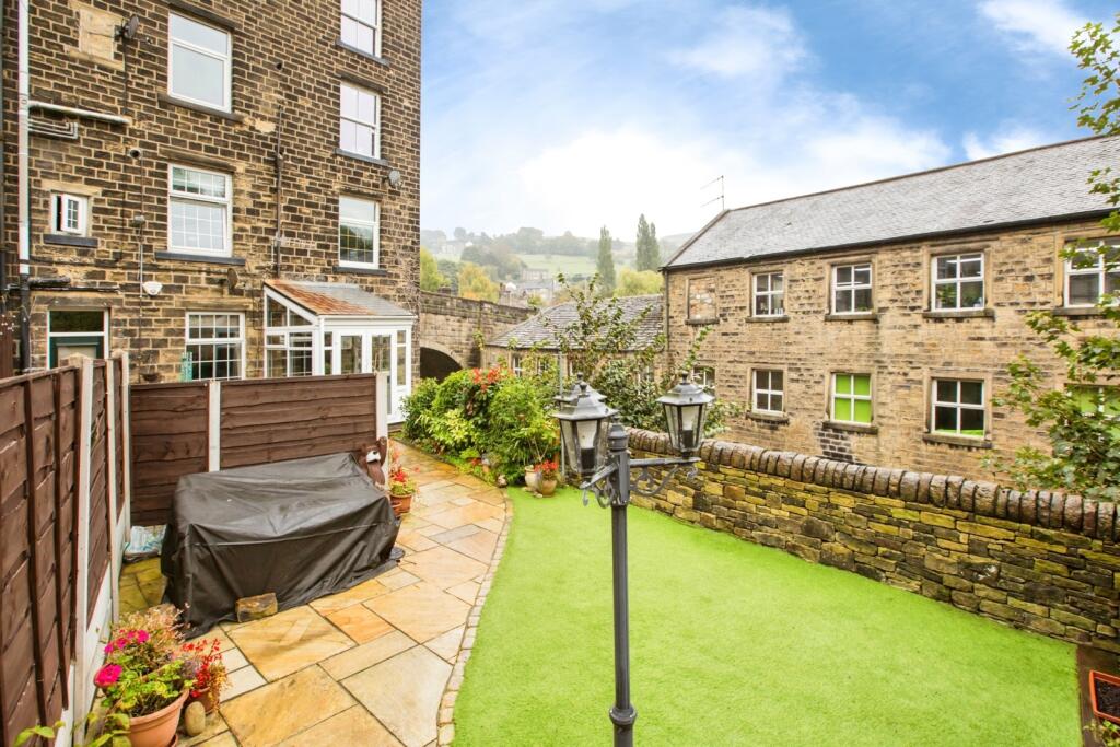 Elland Road, Ripponden, West Yorkshire, HX6 photo 4