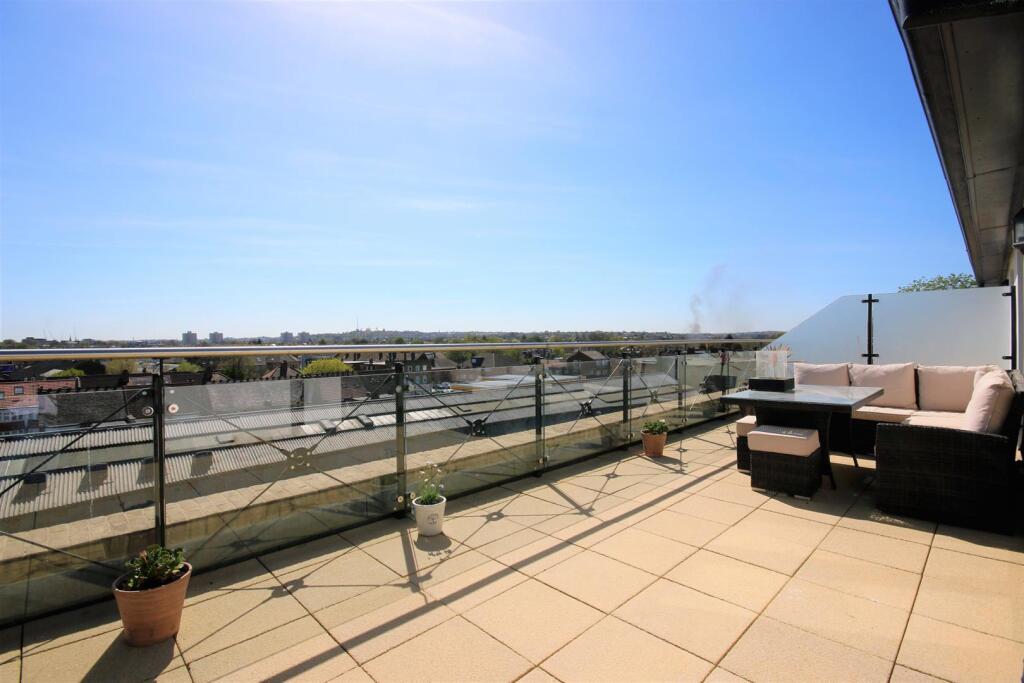 Main image of property: Huguenot Drive, N13 5DQ