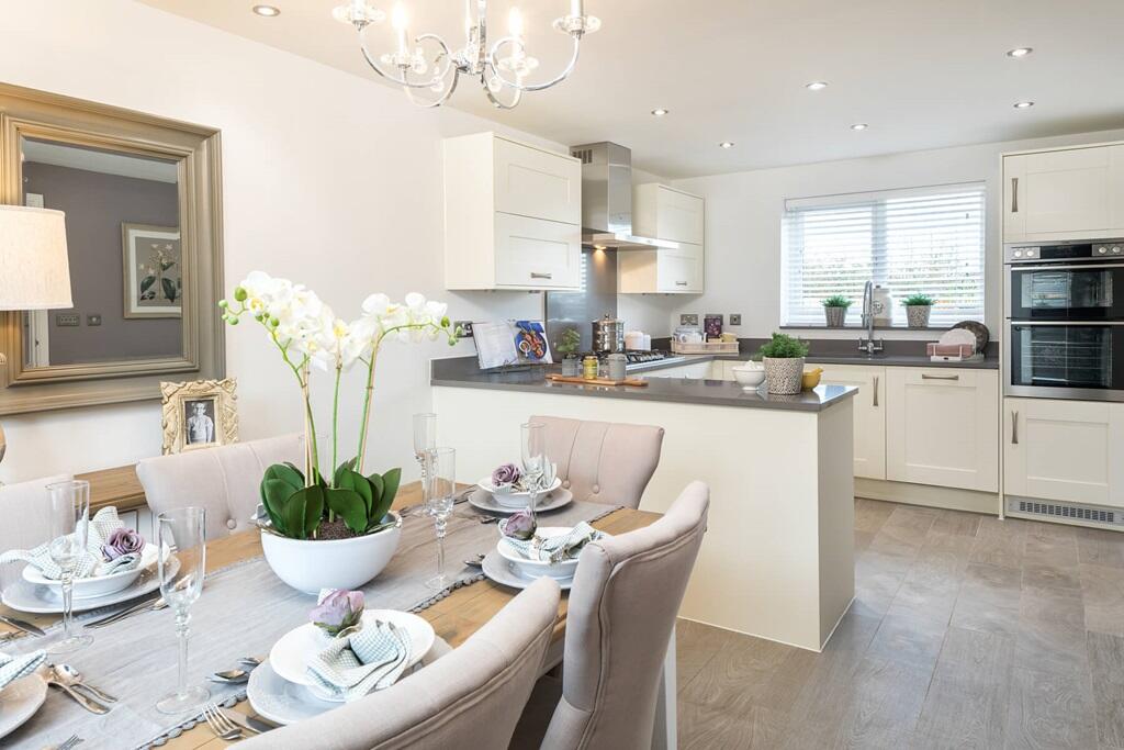Main image of property: Tamworth Road,
Keresley,
CV7 8JG