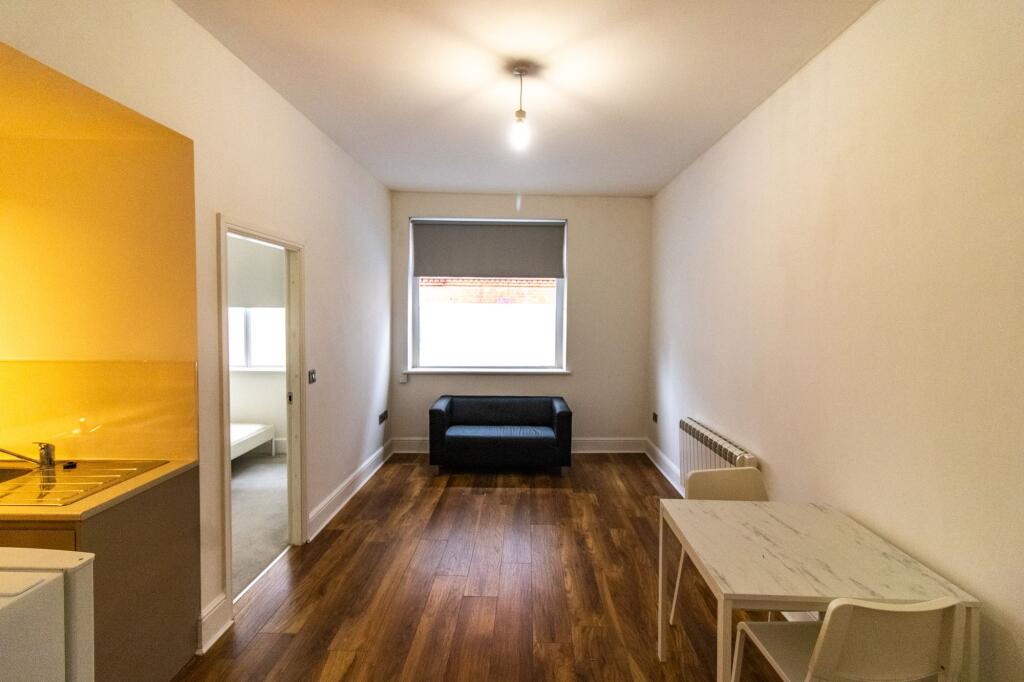 Apartment in Leicester, City of Leicester - View 4