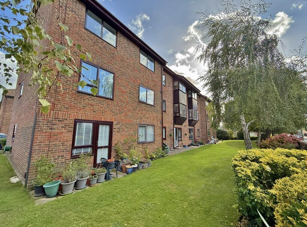 Main image of property: Oaklands Road, Havant