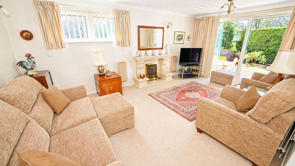 Cheddar Close, Nailsea - The prime Perrings close. - View 3