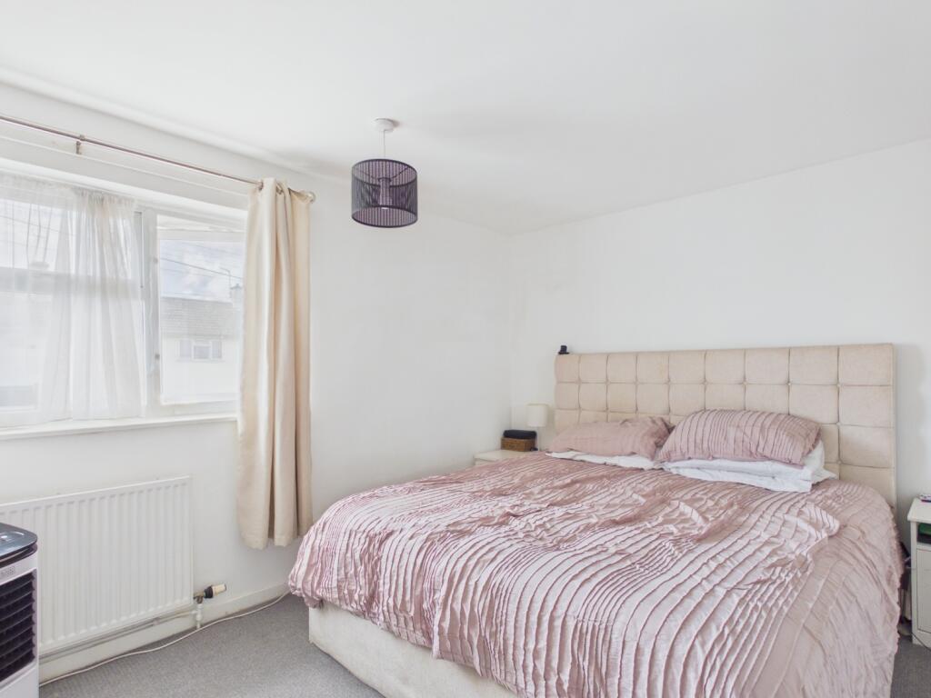 Purley Avenue, Swindon, Wiltshire, SN3 - View 4