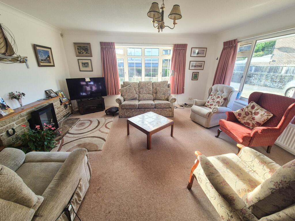 Admiralty Road, Felpham photo 2
