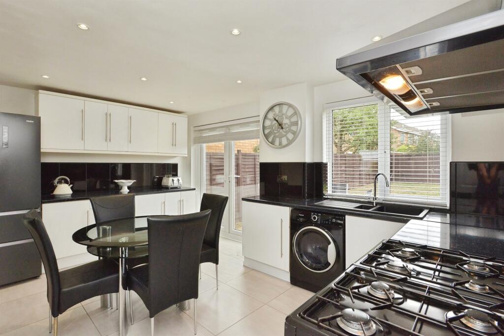 House in Stony Stratford, City of Milton Keynes - View 3
