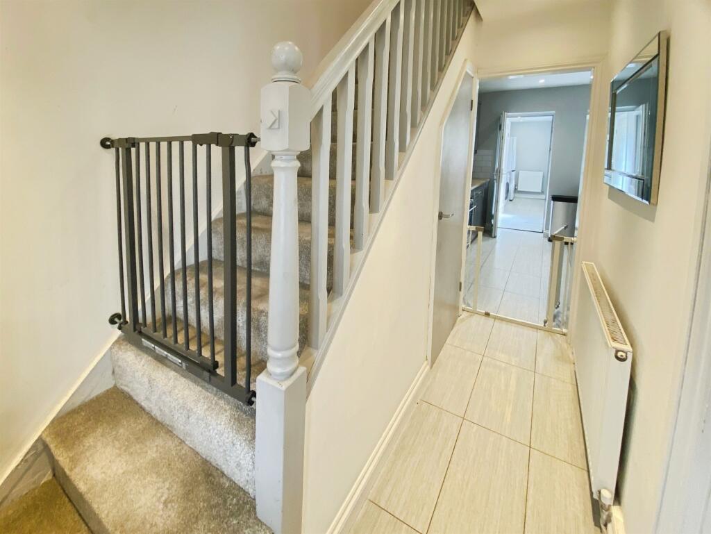 House in Birmingham, West Midlands - View 2
