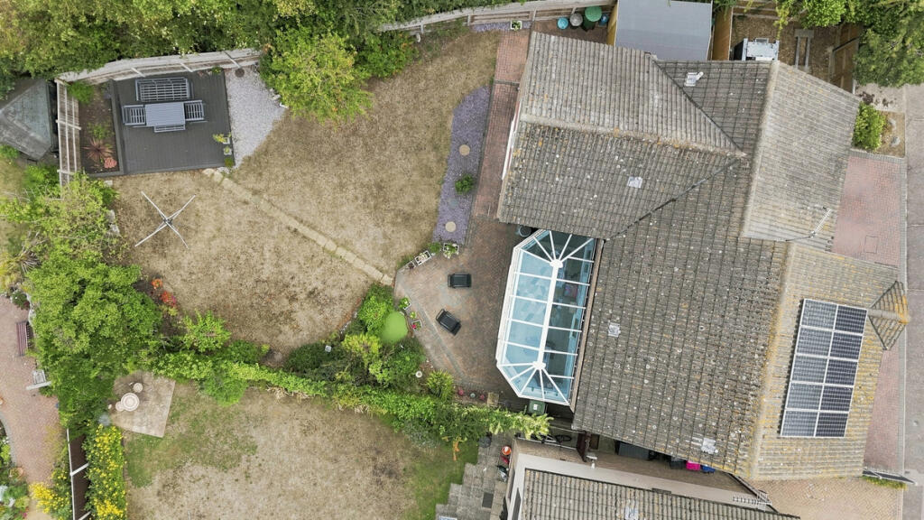 House in Southend-on-Sea - View 5