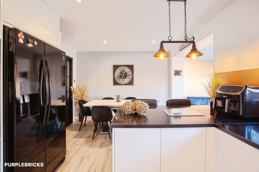 House in Rotherham, South Yorkshire - View 4