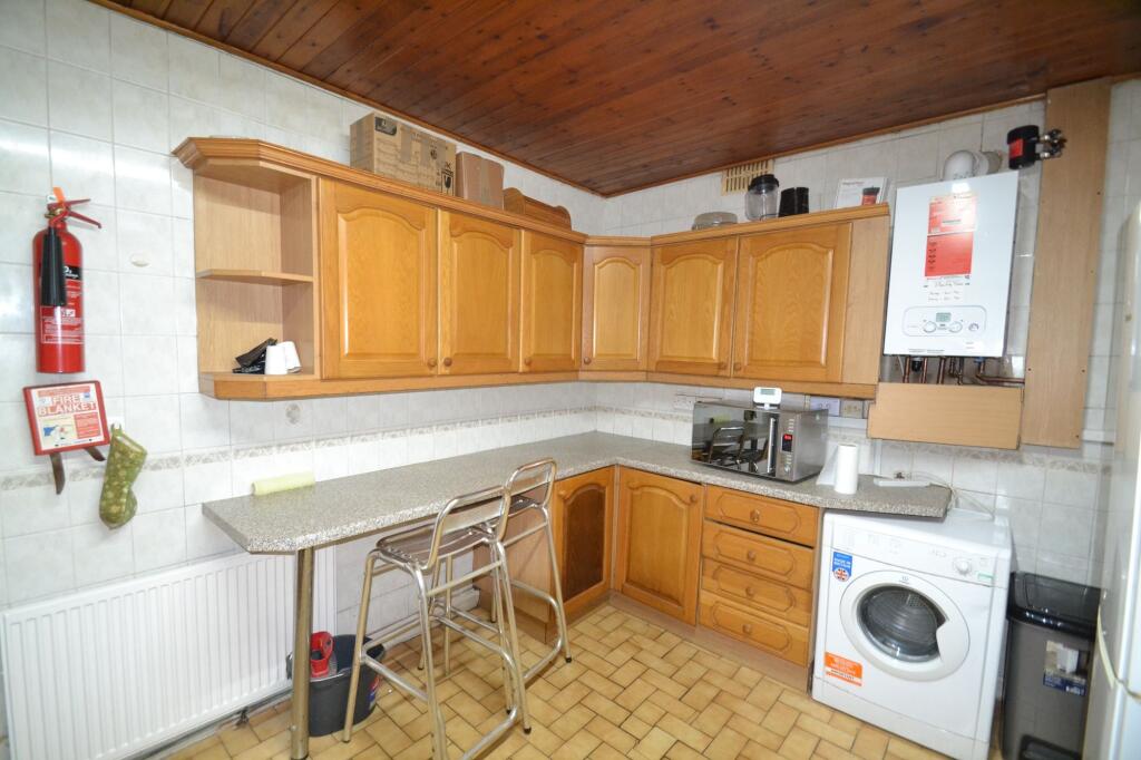 1 bedroom house share for rent