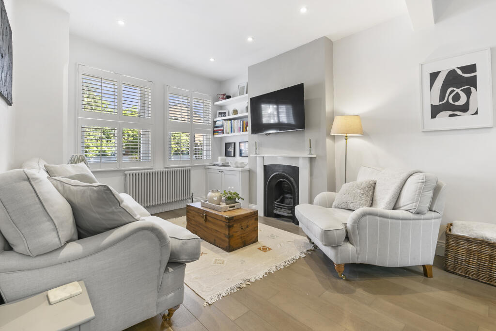 Jeypore Road, London, SW18 photo 4