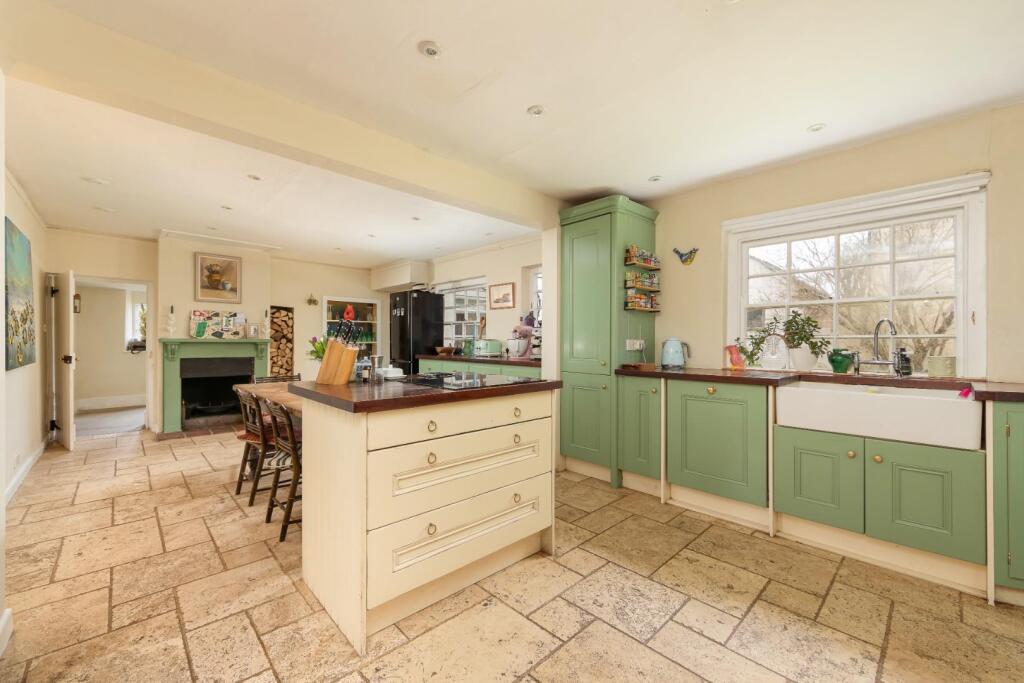 House in Bath - View 3