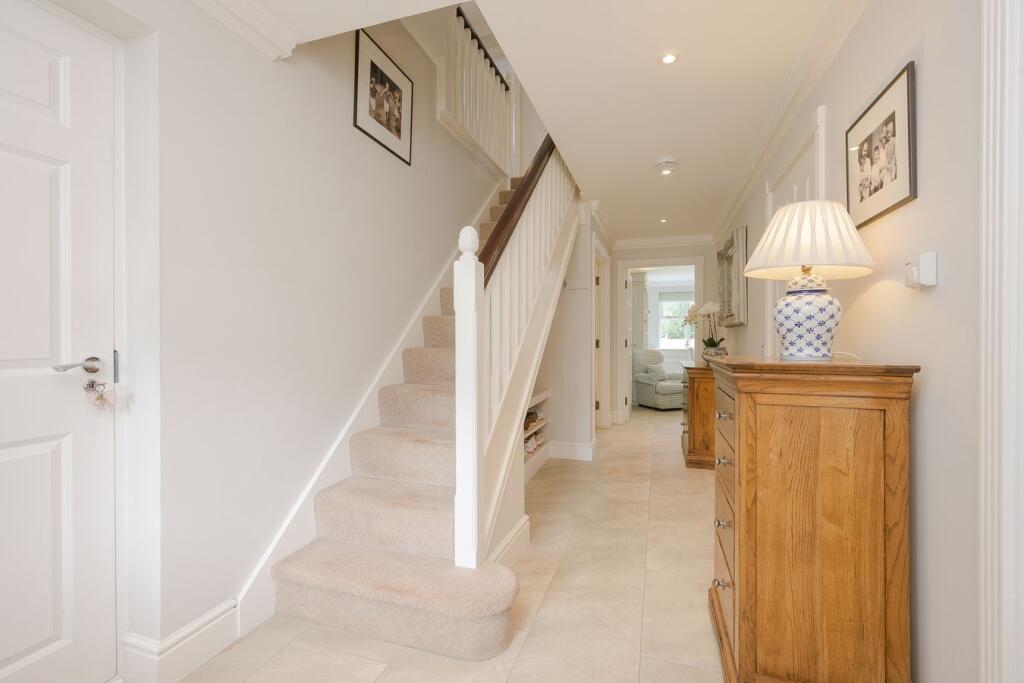 House in Kingston upon Thames - View 2