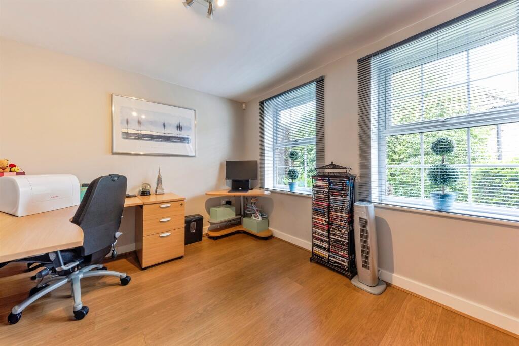 Murrayfield Avenue, Greylees, Sleaford - View 6