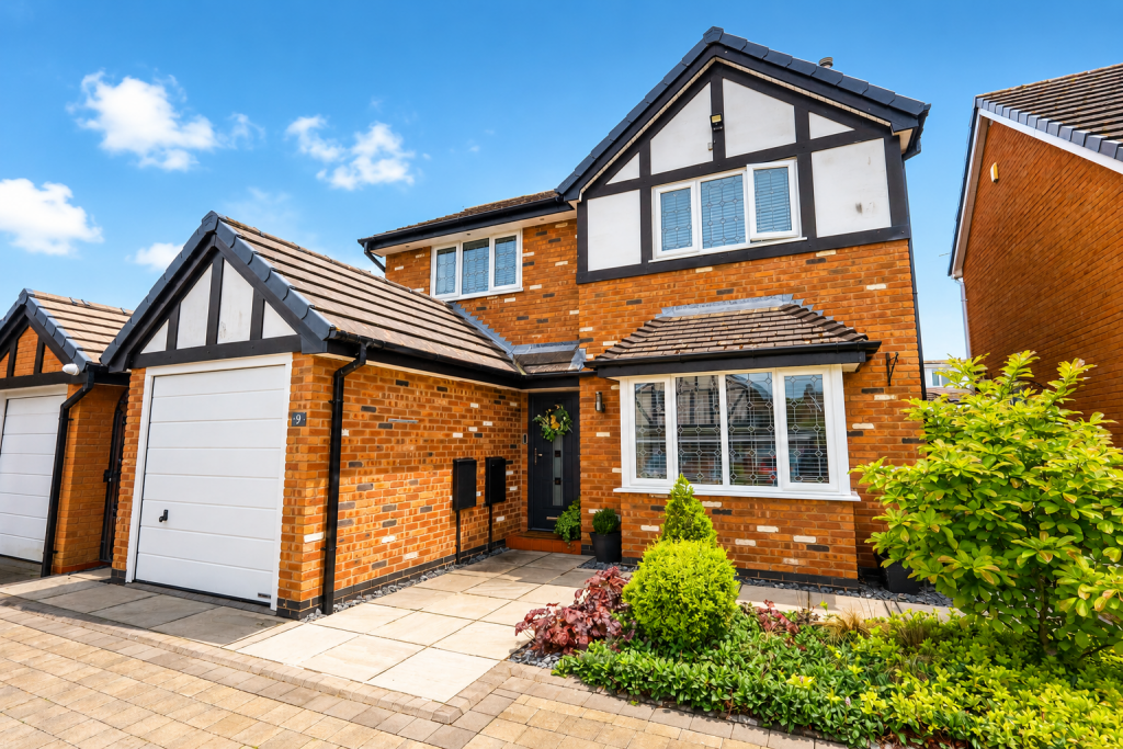 4-bed detached on Richardson Close, Freckleton, Preston, PR4, £360,000