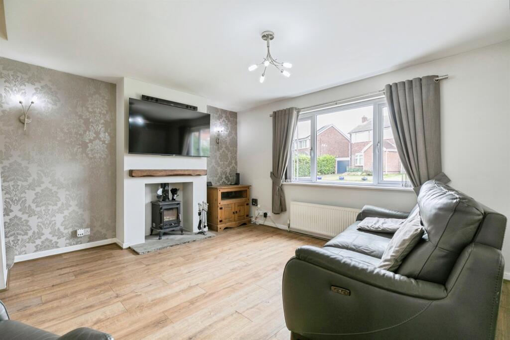 House in Barnsley, South Yorkshire - More