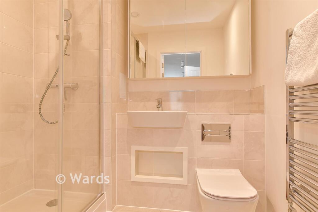Apartment in Dartford, Stone - More