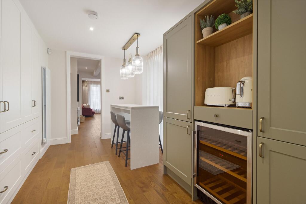 House in London - View 5