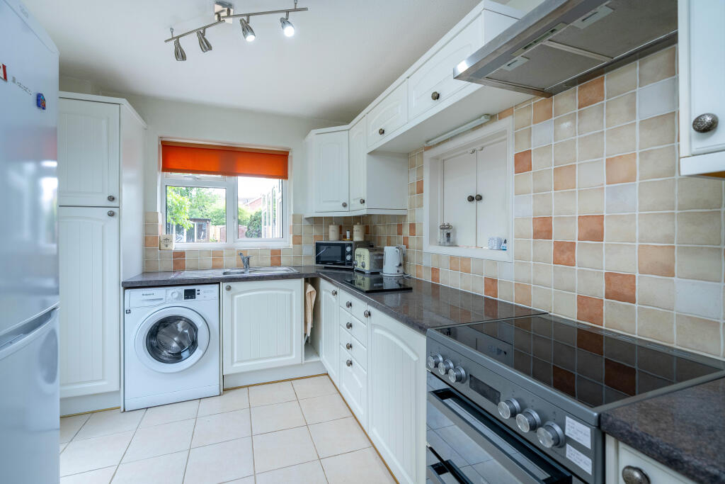 Claypole Drive, Northborough, Peterborough, PE6  photo 4