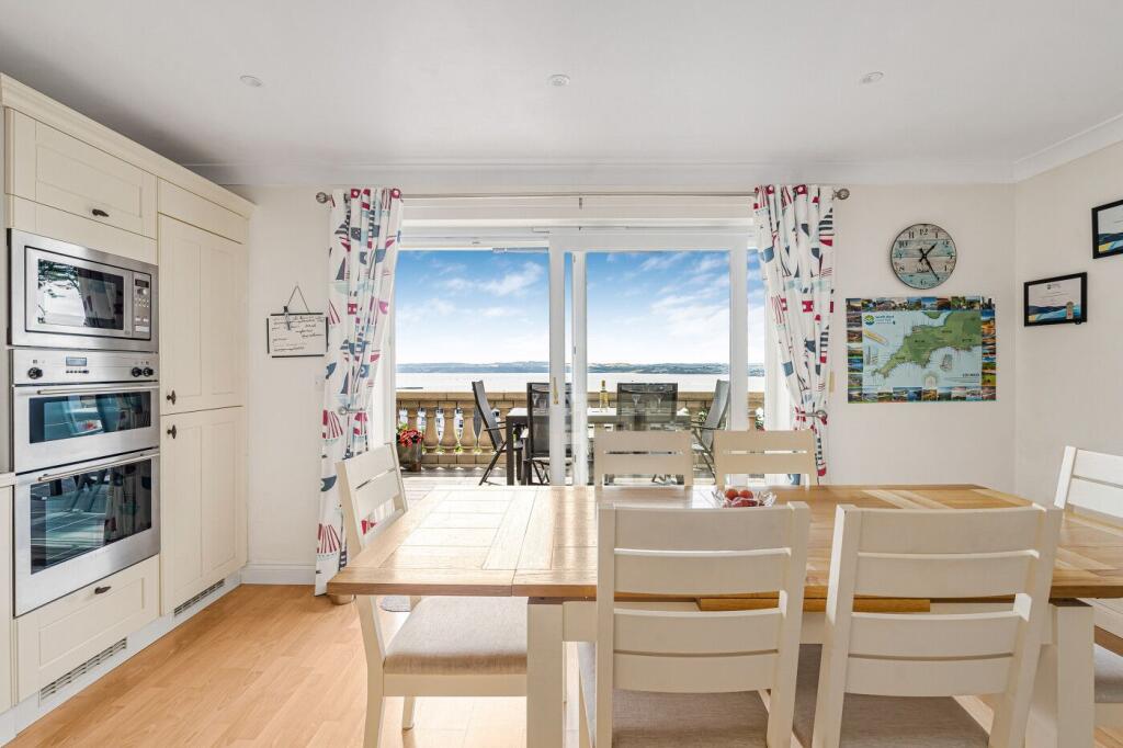House in Torquay, Ellacombe - More