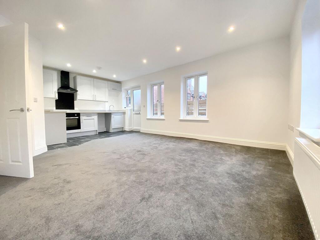 Apartment in Malvern Hills, Malvern - View 2