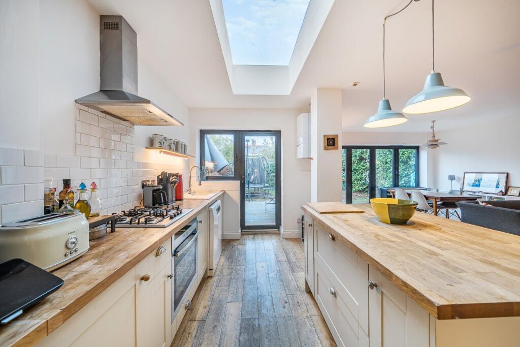 Main image of property: Lanbury Road, Peckham, London, SE15