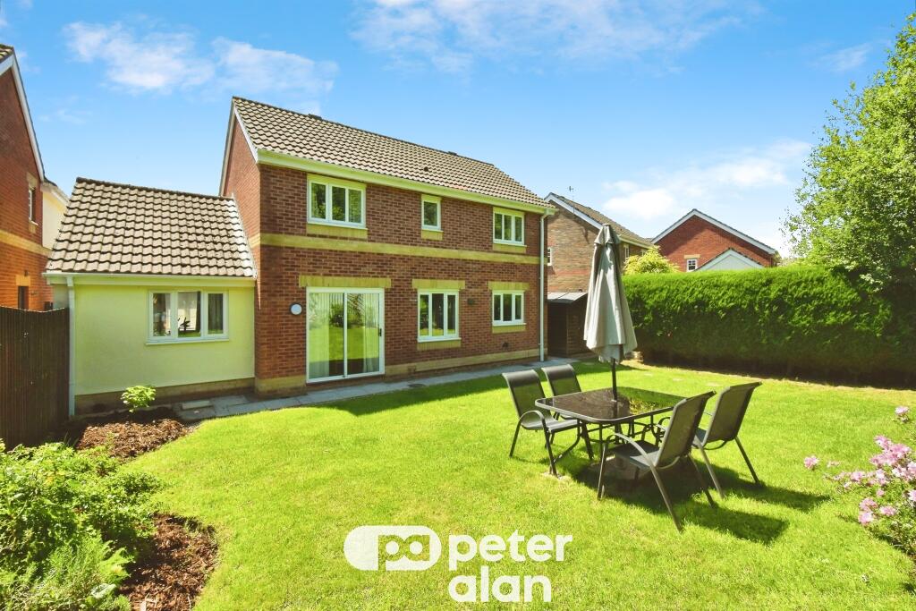 4-bed detached on Springfield Gardens, Hirwaun, ABERDARE, £339,000