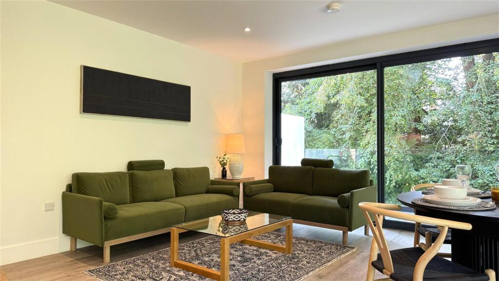 Apartment in Poole - View 4
