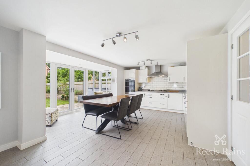 House in Worksop, Manton - View 5