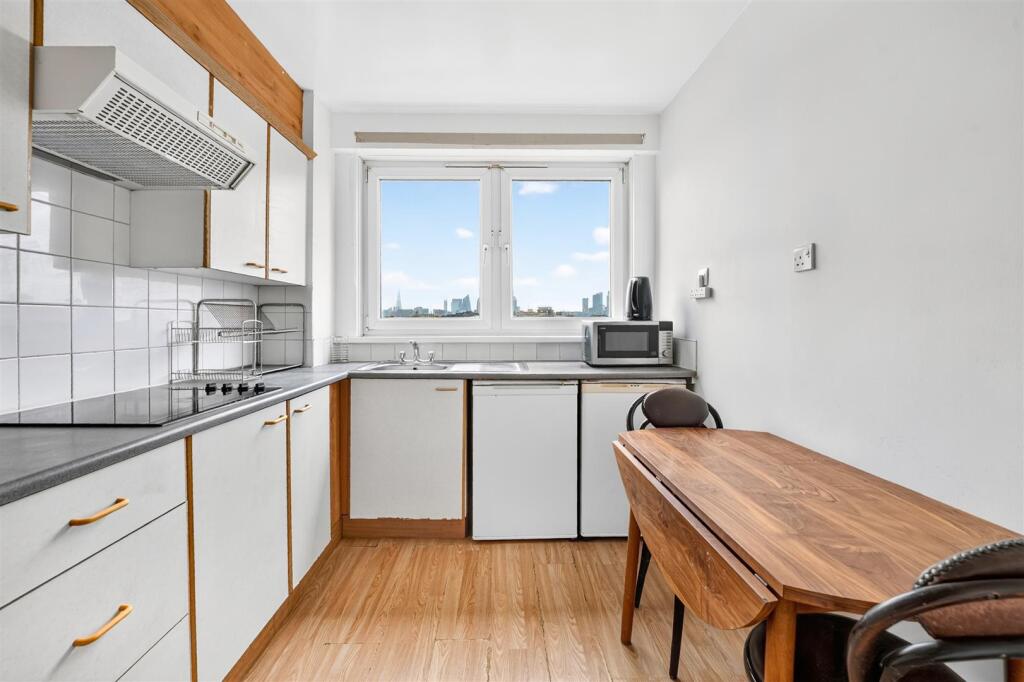 Apartment in London - View 3