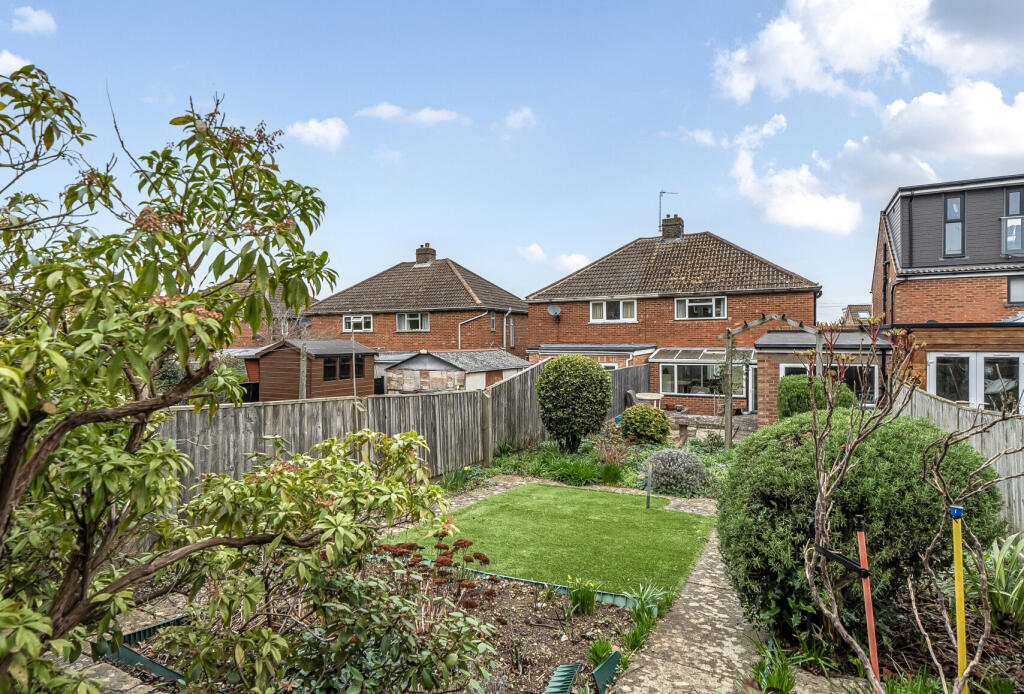 Main image of property: Beech Road, Botley, Oxford, Oxfordshire, OX2