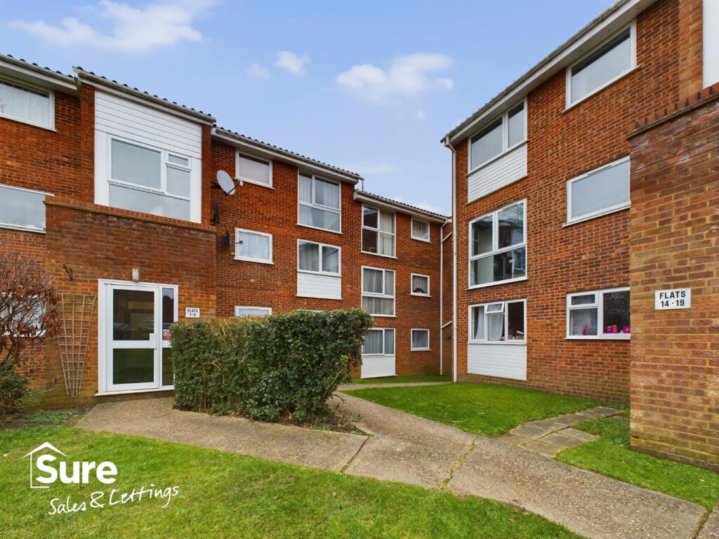 Main image of property: Single Room - Nightingale Walk, Hemel Hempstead, HP2 7QX