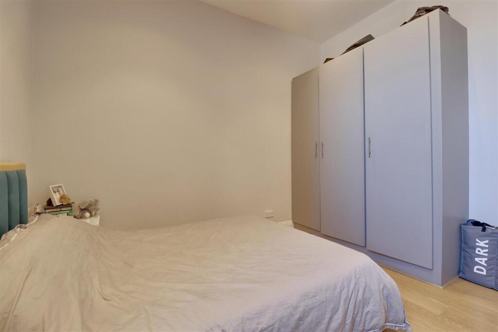 Apartment in Portsmouth - More