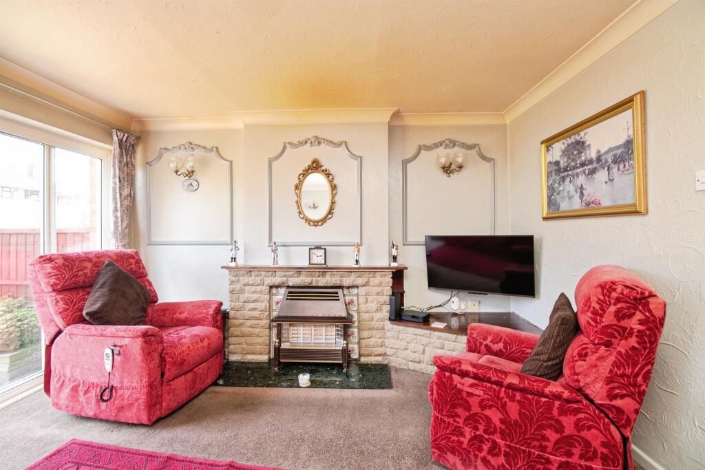 House in Sandwell, West Midlands - View 4